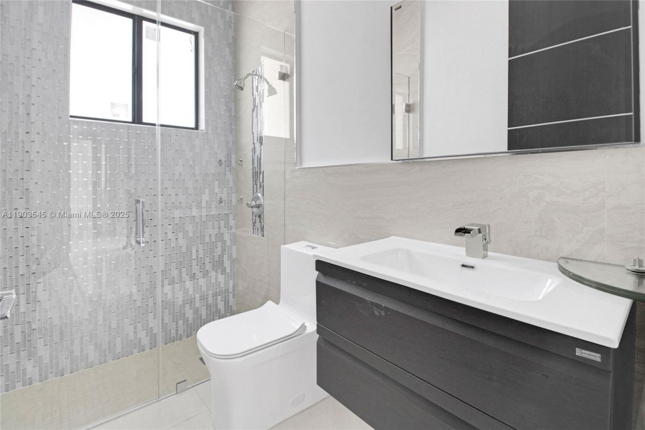 12890 NW 2nd St, Miami, FL 33182 Photo