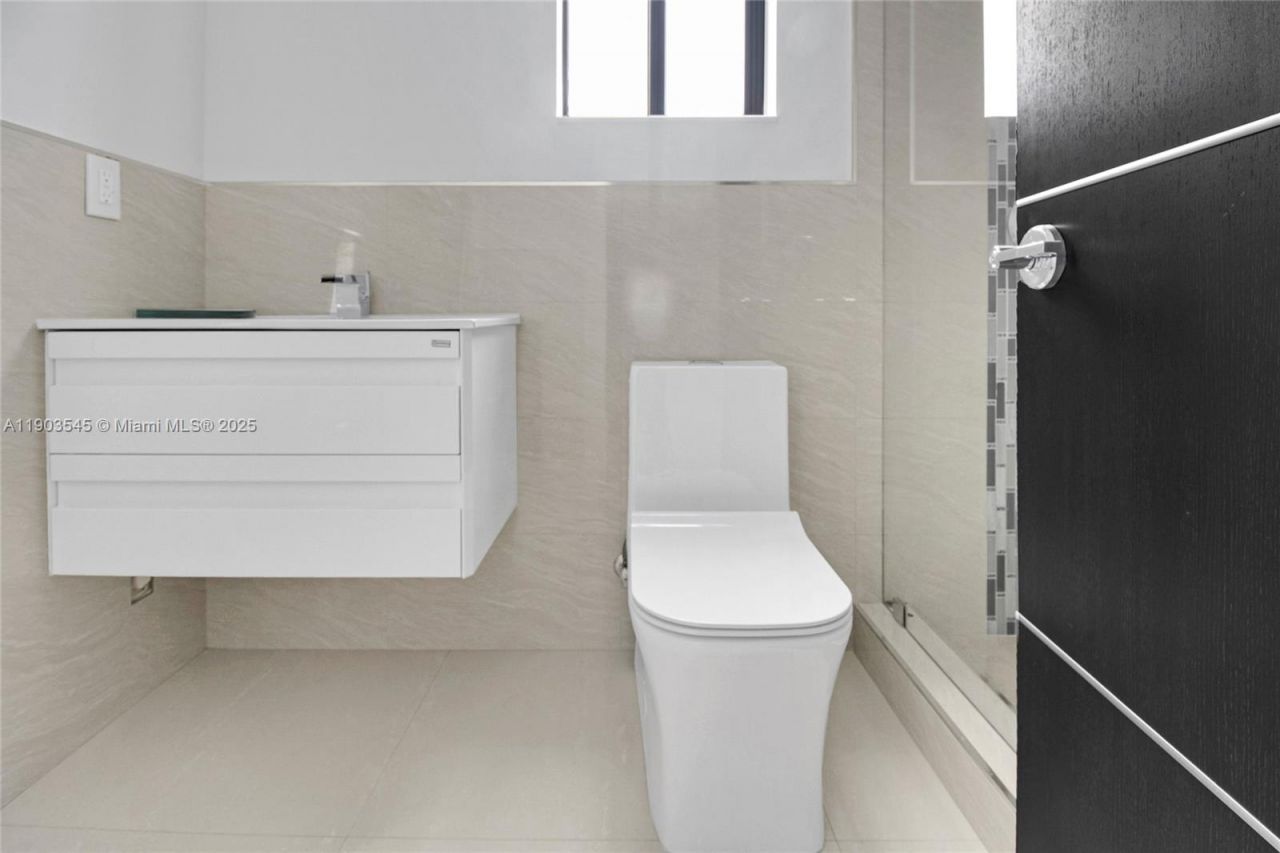 12890 NW 2nd St, Miami, FL 33182 Photo