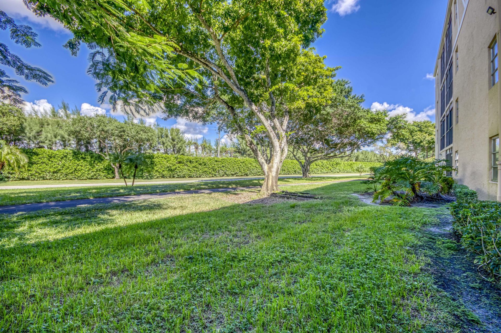 6865 Huntington Lane, Unit 105, Delray Beach, FL 33446 Photo