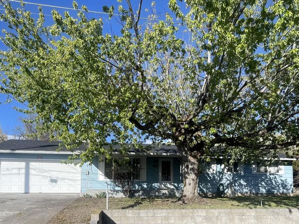 1735 Chinchalla Way, Klamath Falls, OR 97603