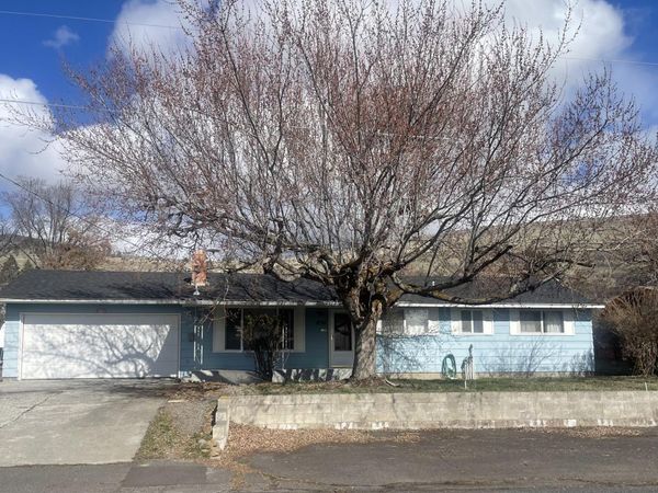 1735 Chinchalla Way, Klamath Falls, OR 97603