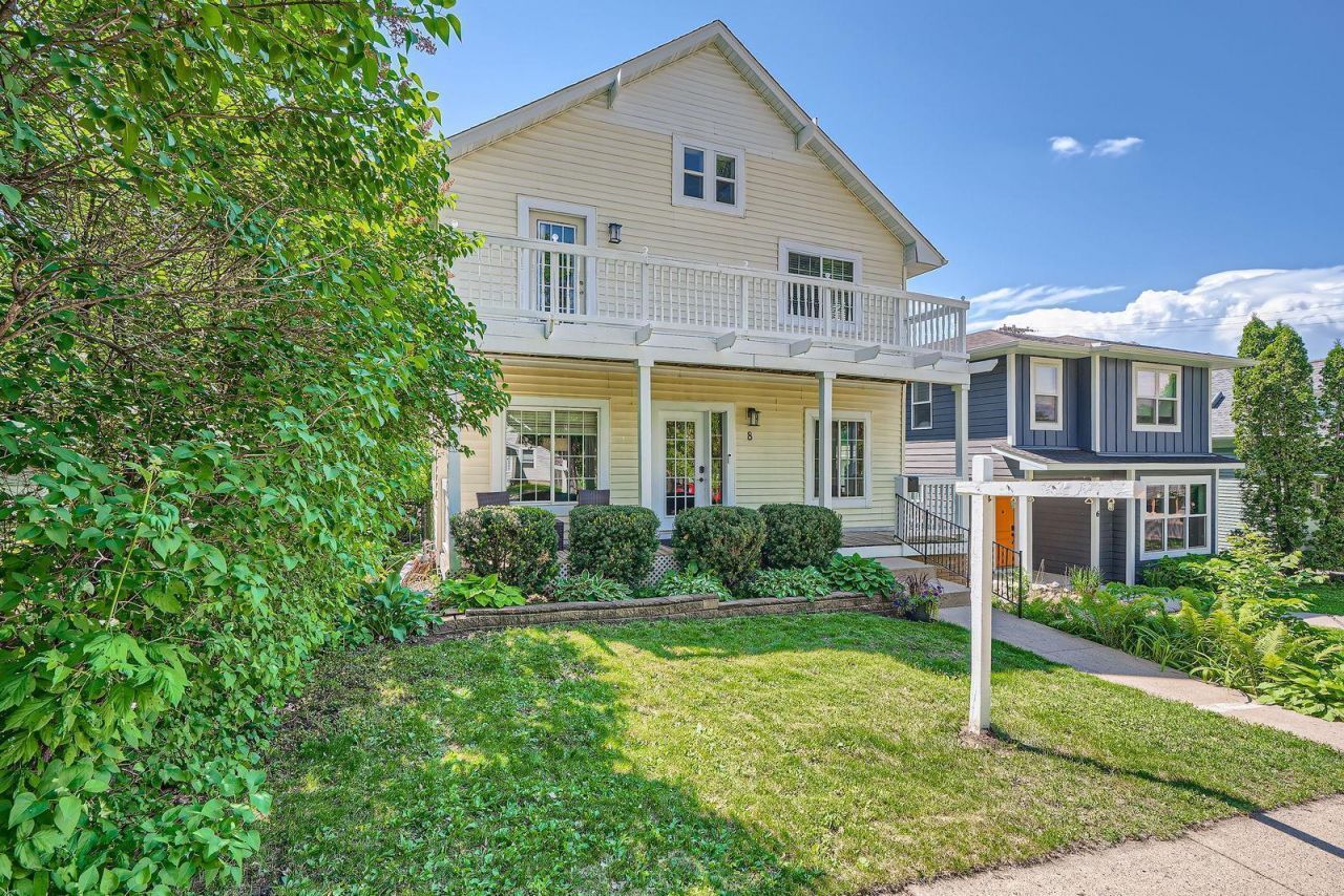 8 Queen Avenue S, Minneapolis, MN 55405 Main Photo