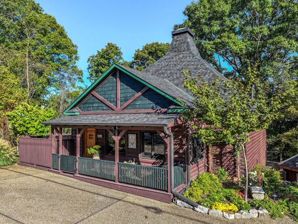 202 Holiday Island Drive , Holiday Island, AR 72631