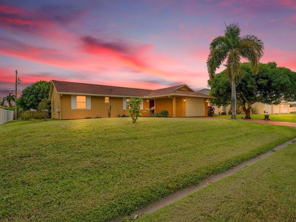 1652 SW Crawford Avenue, Port Saint Lucie, FL 34953