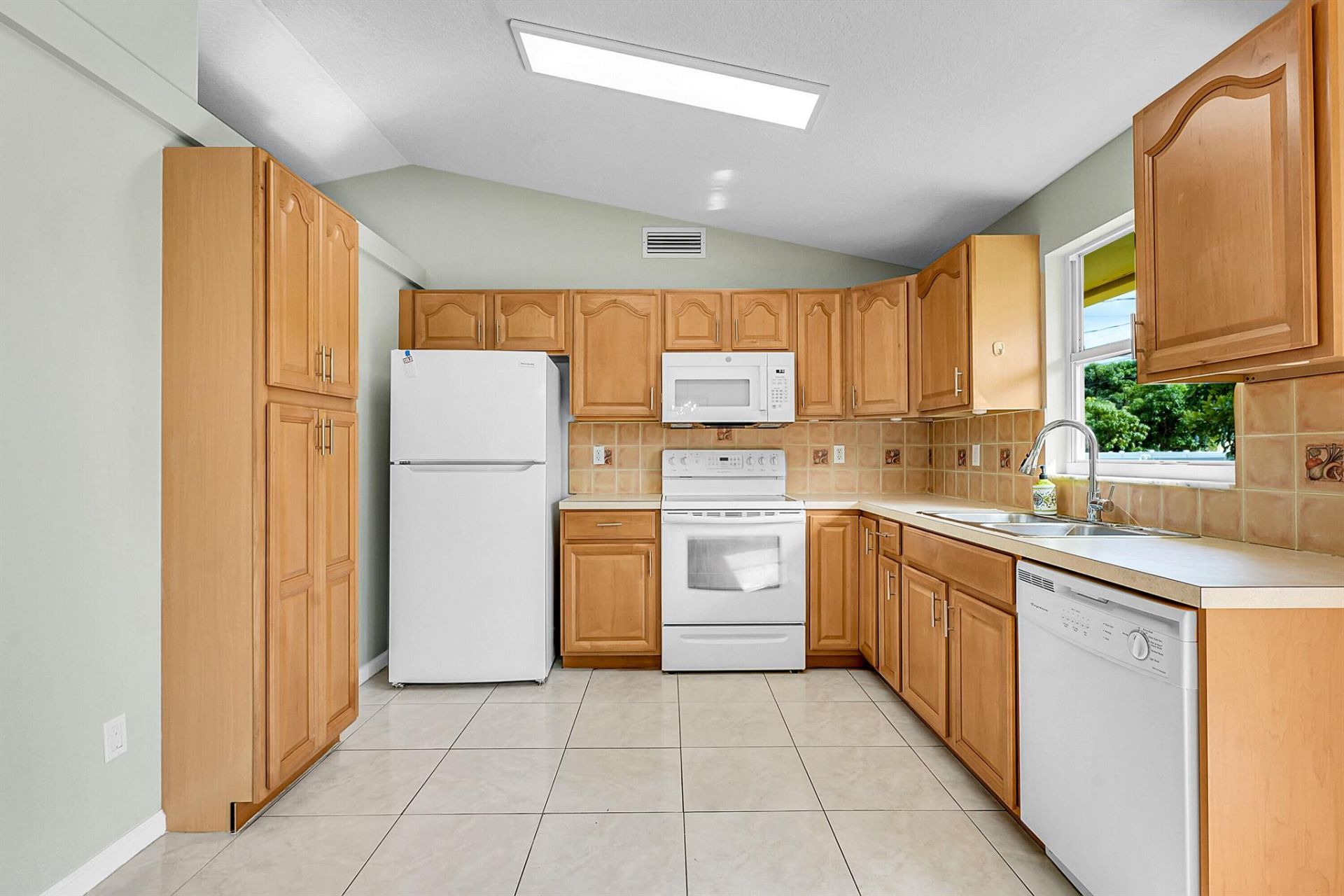 1652 SW Crawford Avenue, Port Saint Lucie, FL 34953 Photo