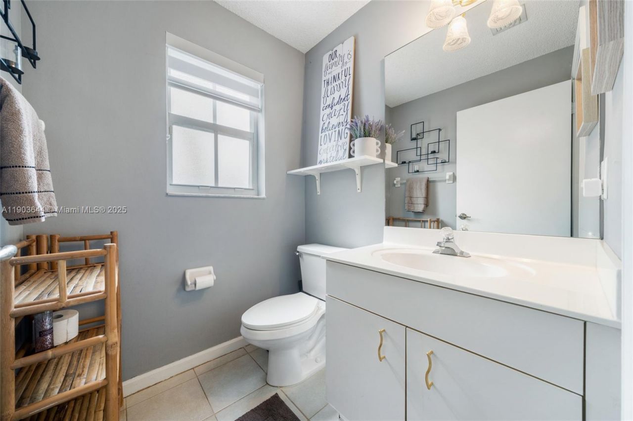 16829 SW 1st Mnr, Pembroke Pines, FL 33027 Photo