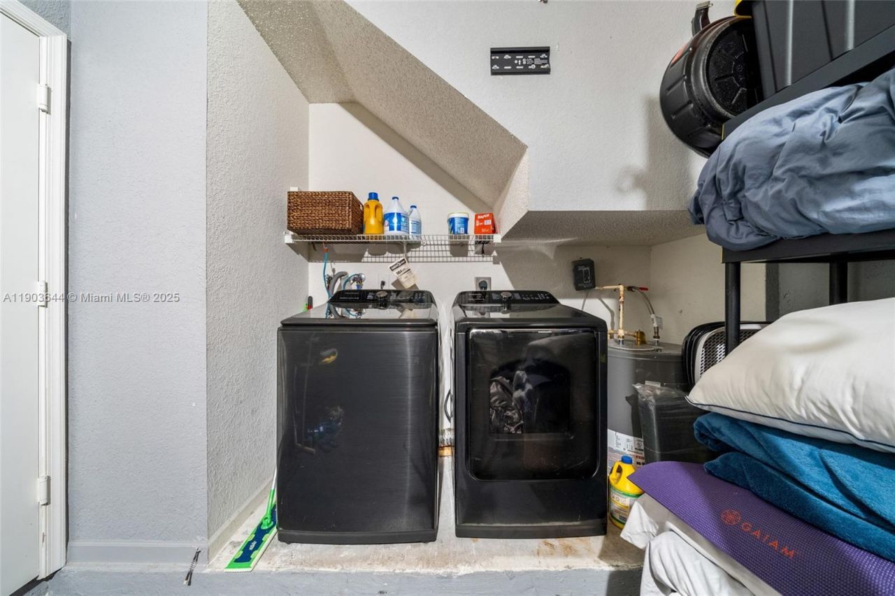 16829 SW 1st Mnr, Pembroke Pines, FL 33027 Photo