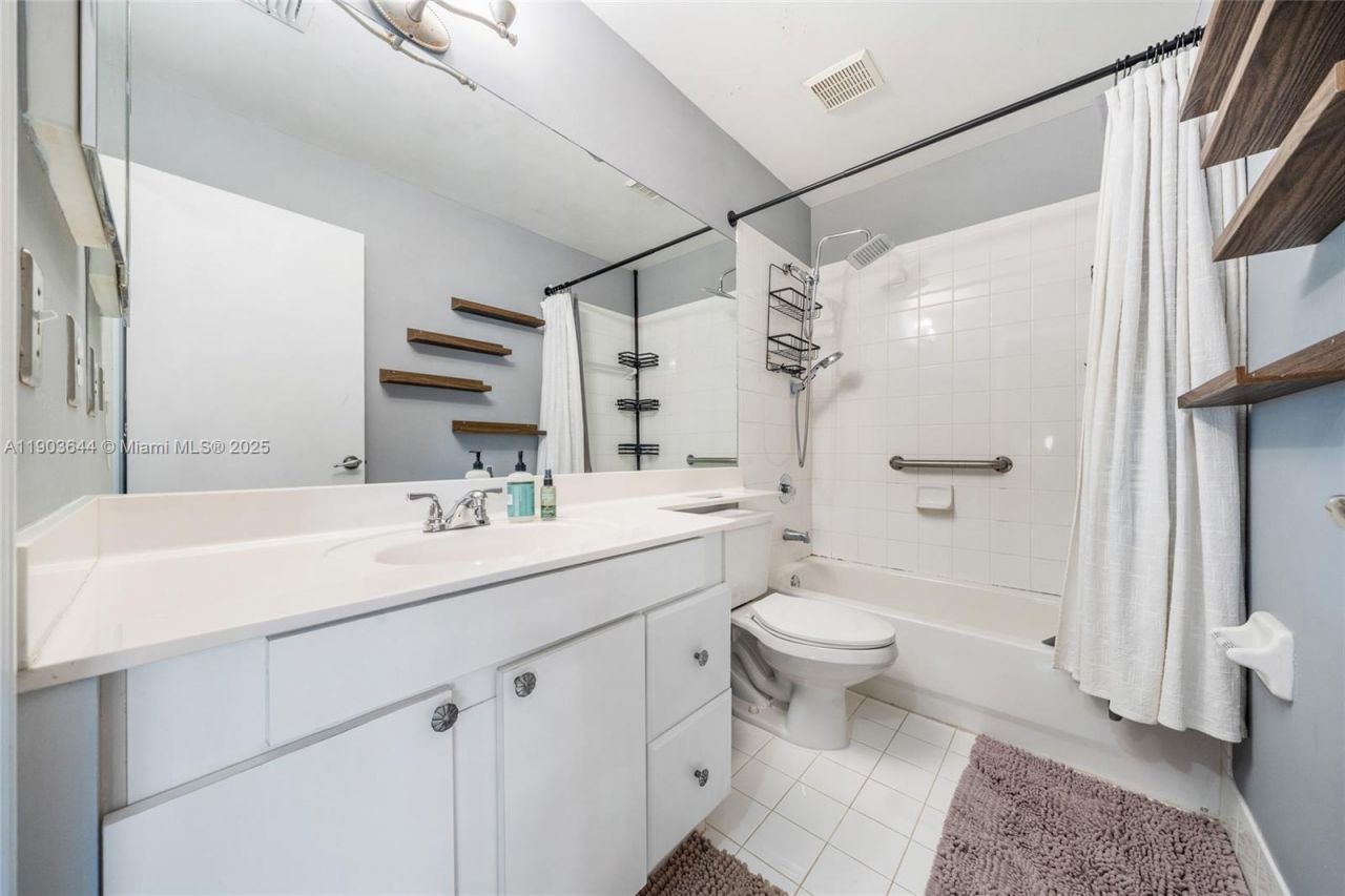 16829 SW 1st Mnr, Pembroke Pines, FL 33027 Photo