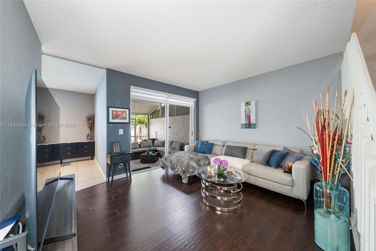 16829 SW 1st Mnr, Pembroke Pines, FL 33027 Photo