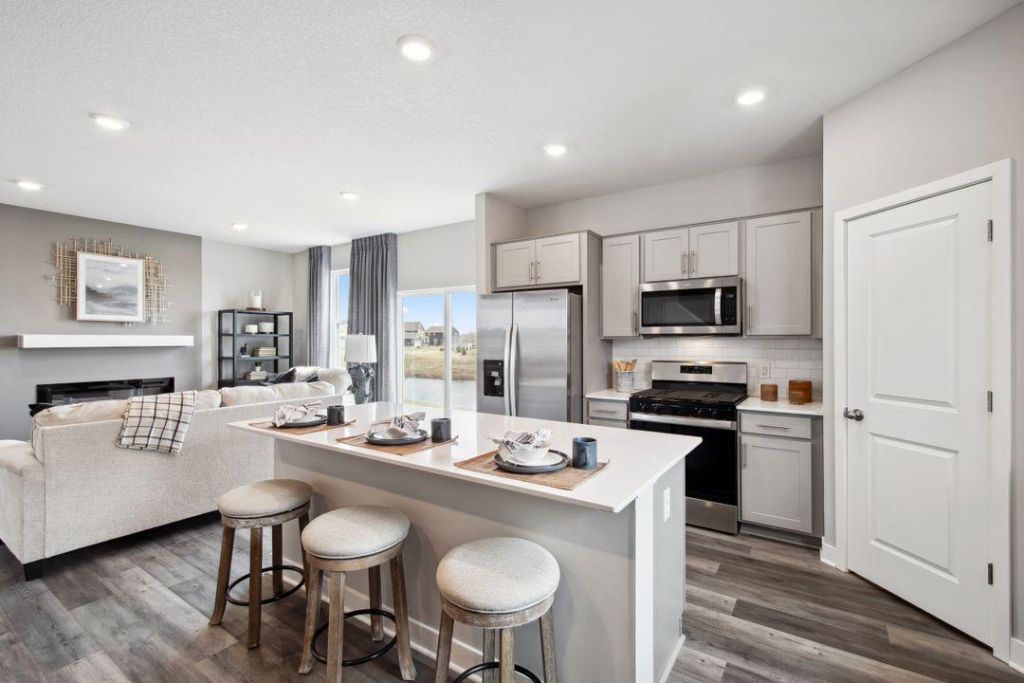 985 Stone Creek Drive, Jordan, MN 55352 Main Photo