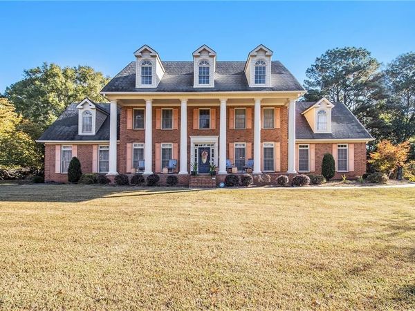 100 Raymond Court, Fayetteville, GA 30214