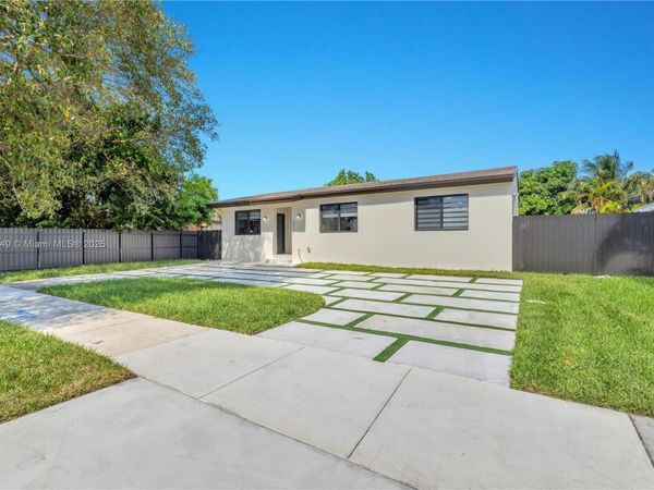 6021 SW 19th St, Miami, FL 33155