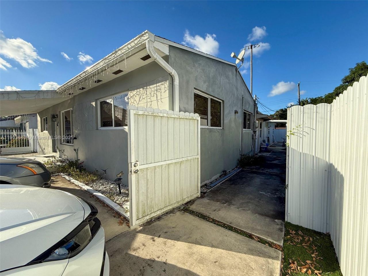 1545 NW 85th St, Miami, FL 33147 Photo