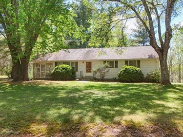 1091 Acorn Road, Nathalie, VA 24577