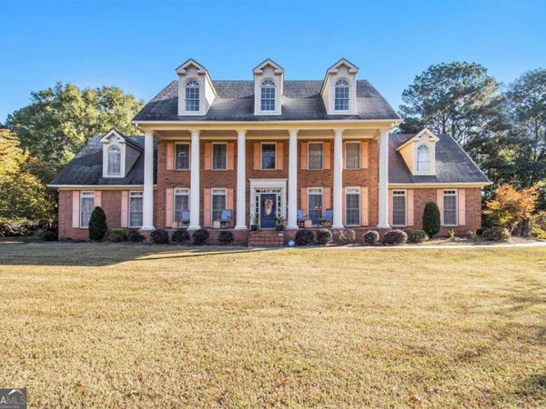 100 Raymond Court, Fayetteville, GA 30214