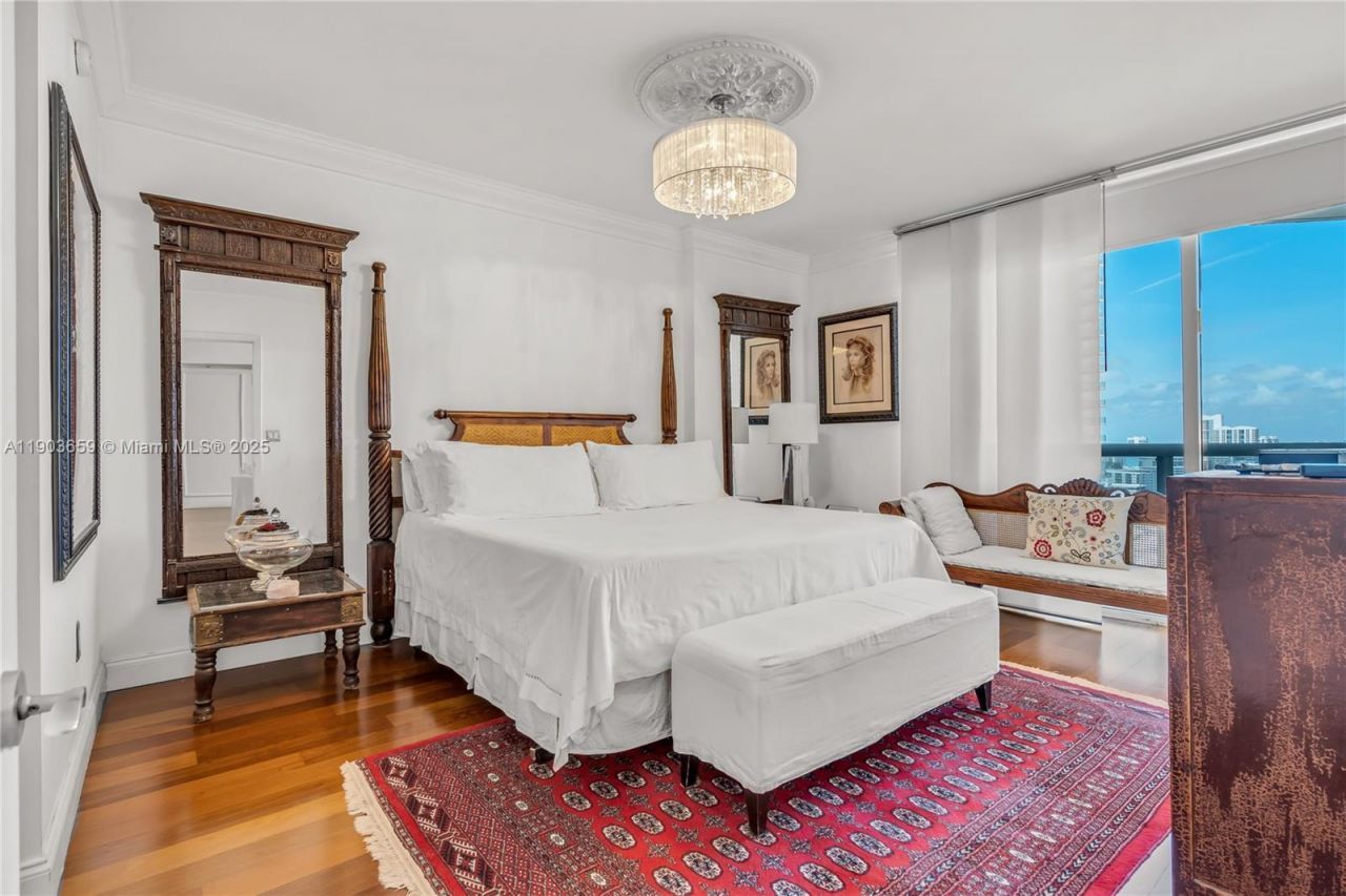 400 Alton Rd, Unit 2409, Miami Beach, FL 33139 Photo