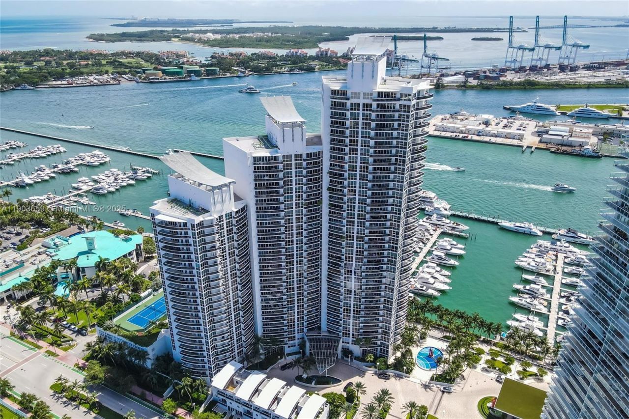 400 Alton Rd, Unit 2409, Miami Beach, FL 33139 Photo