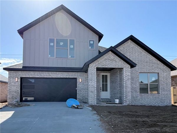 6907 SW Basswood Avenue, Bentonville, AR 72713