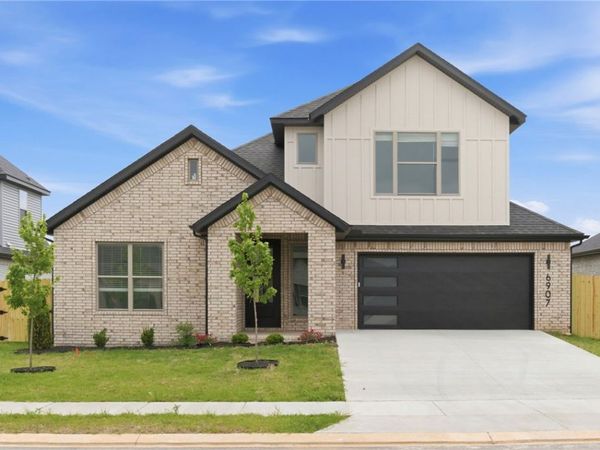 6907 SW Basswood Avenue, Bentonville, AR 72713