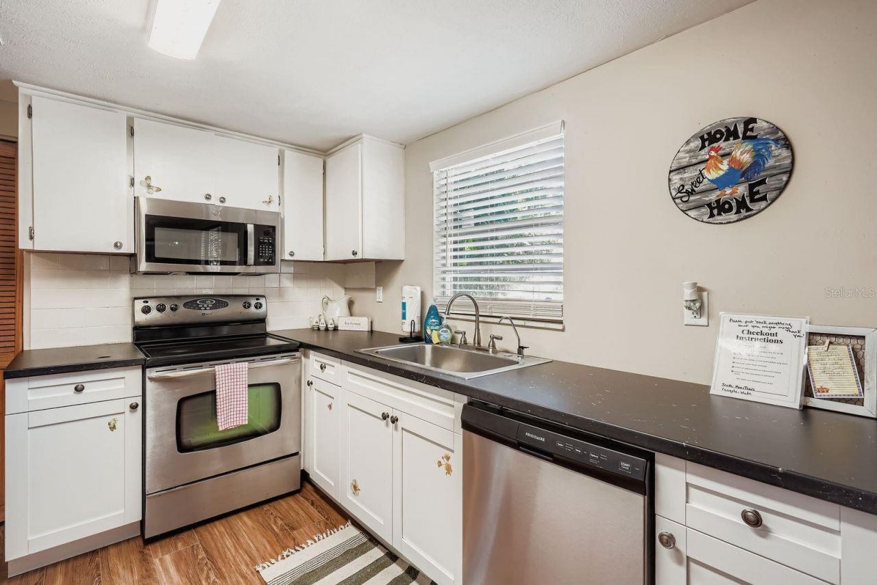 7008 Creek Drive, New Port Richey, FL 34655 Photo