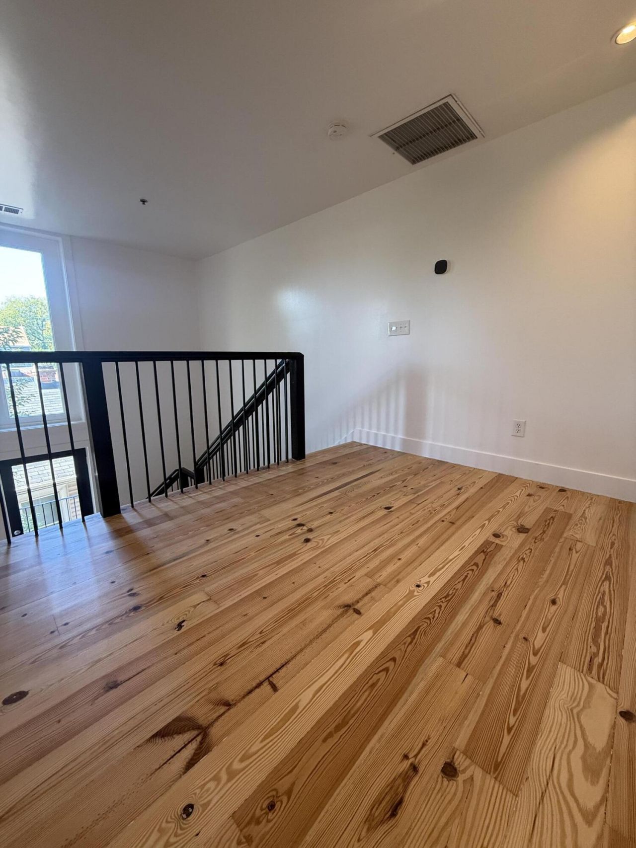 2 Francis Street Photo 14