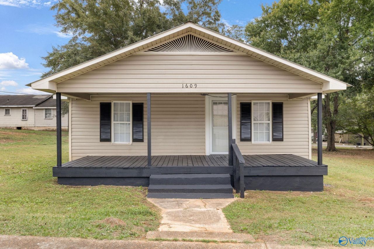 1609 Obrig Avenue, Guntersville, AL 35976 Main Photo