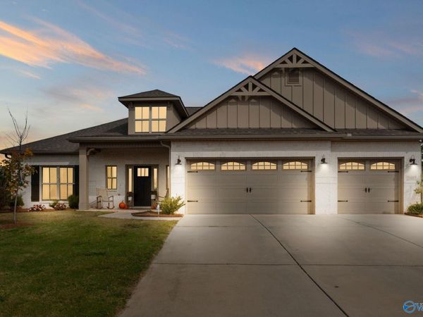 21957 Shearwater Drive, Athens, AL 35613