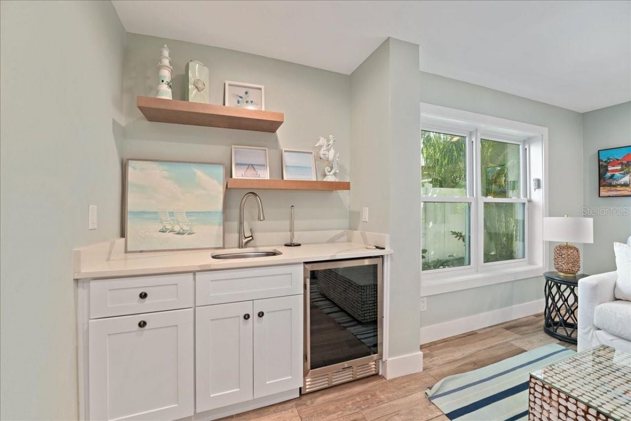 111 Cedar Avenue, Anna Maria, FL 34216 Photo