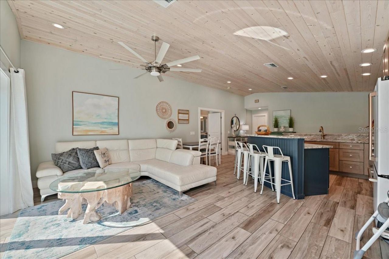 111 Cedar Avenue, Anna Maria, FL 34216 Photo