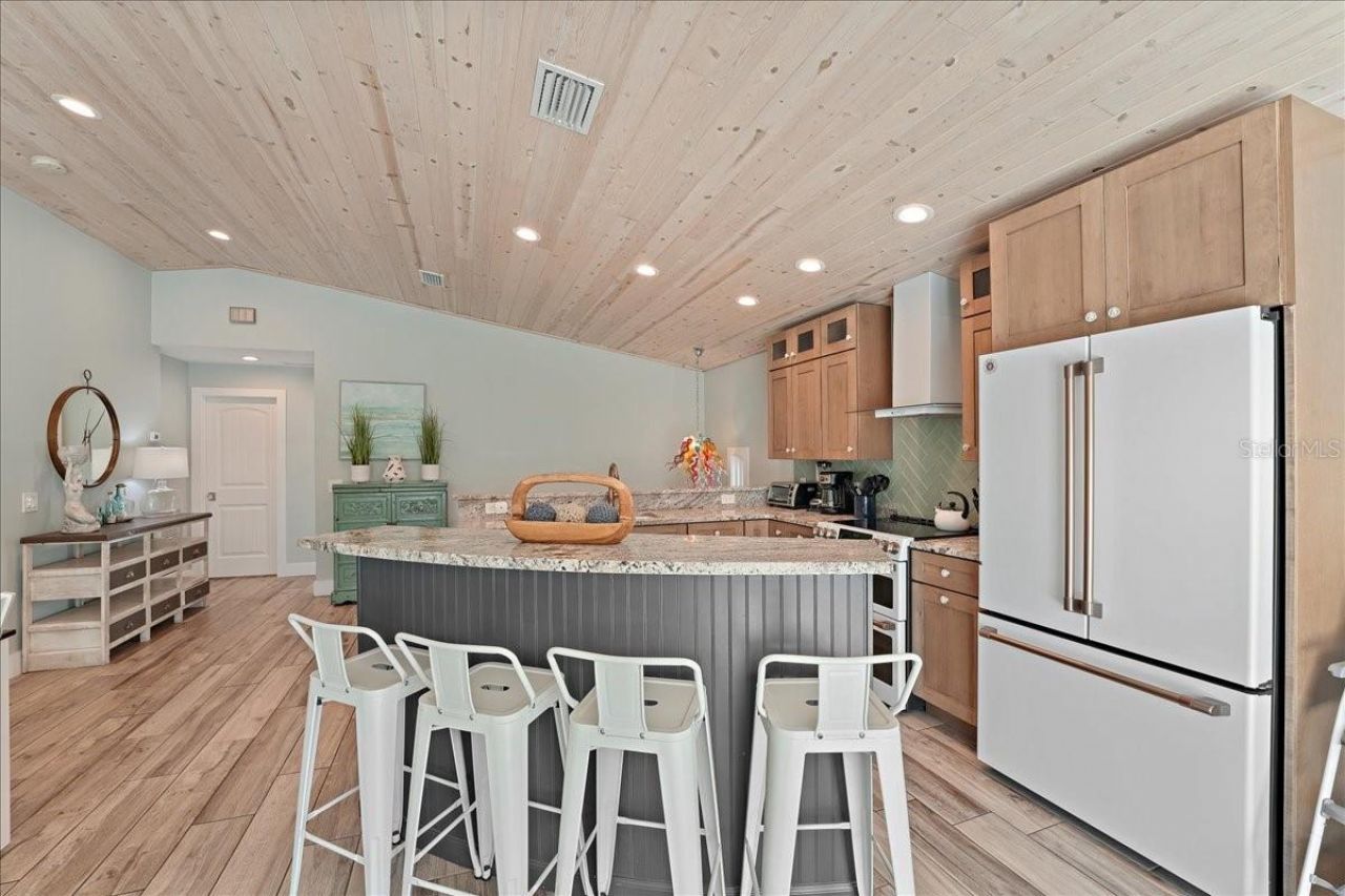 111 Cedar Avenue, Anna Maria, FL 34216 Photo