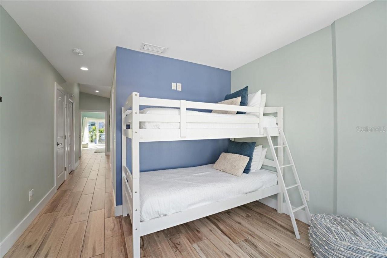 111 Cedar Avenue, Anna Maria, FL 34216 Photo