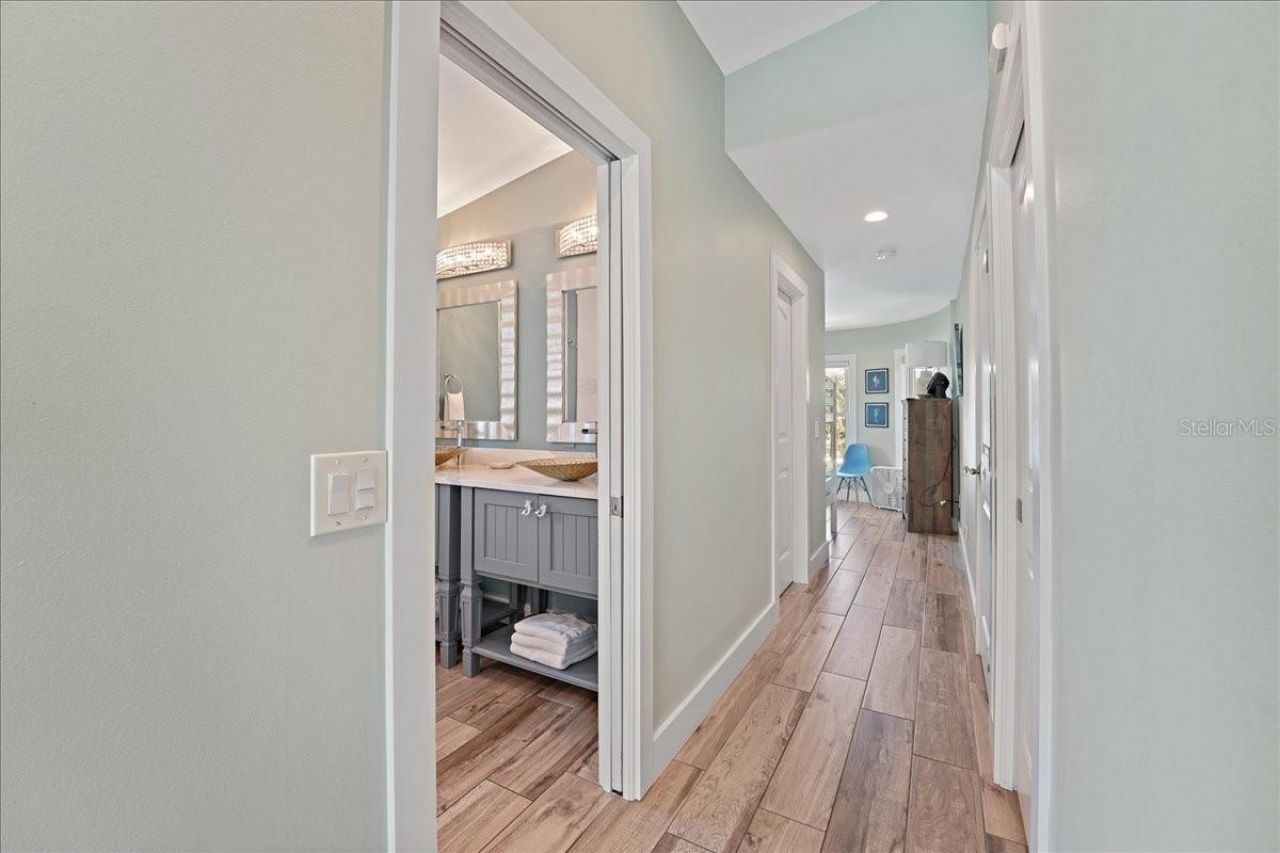 111 Cedar Avenue, Anna Maria, FL 34216 Photo