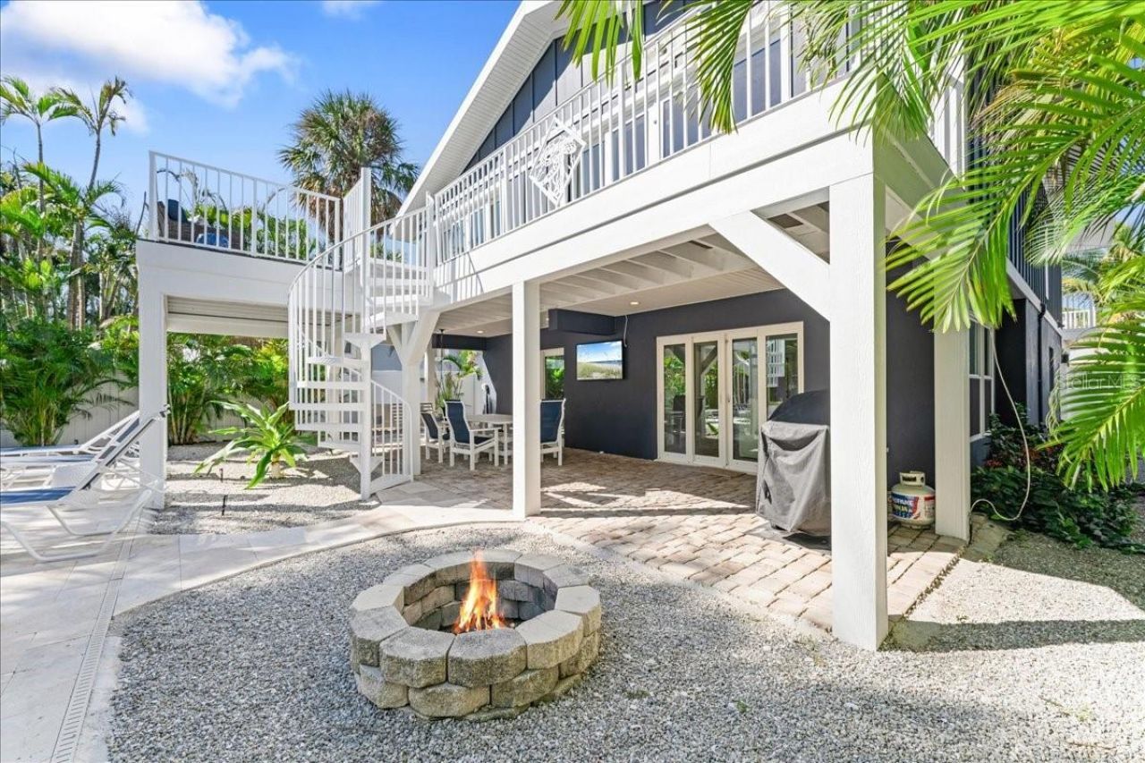 111 Cedar Avenue, Anna Maria, FL 34216 Photo