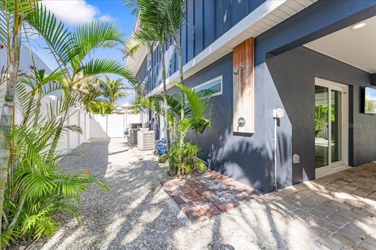 111 Cedar Avenue, Anna Maria, FL 34216 Photo