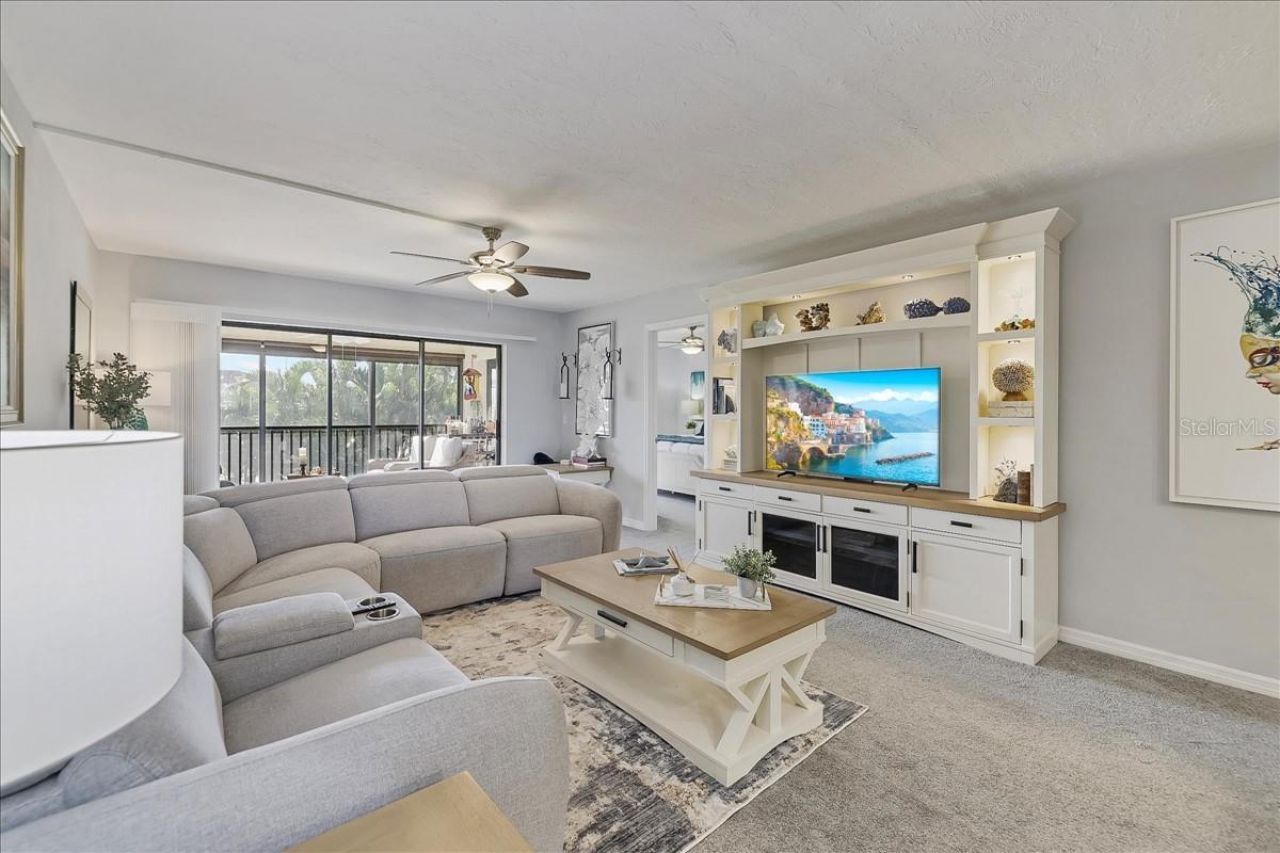 4719 SE 17th Place, Unit 208, Cape Coral, FL 33904 Photo