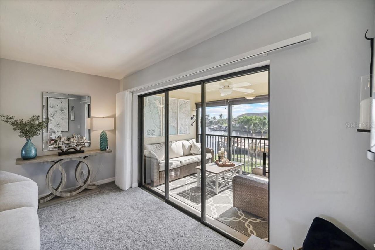 4719 SE 17th Place, Unit 208, Cape Coral, FL 33904 Photo