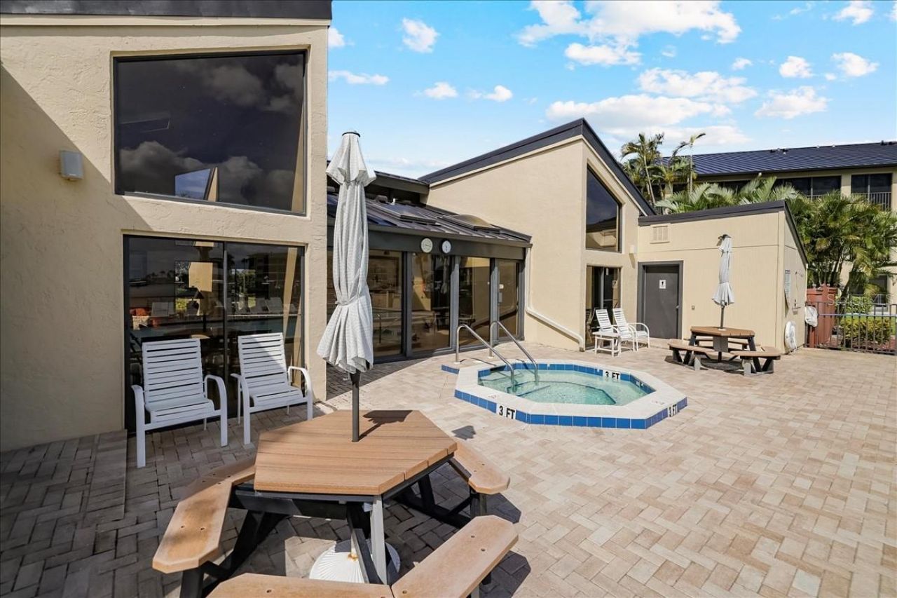 4719 SE 17th Place, Unit 208, Cape Coral, FL 33904 Photo