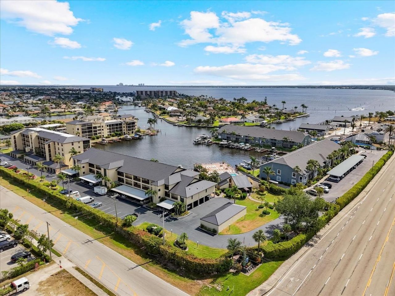 4719 SE 17th Place, Unit 208, Cape Coral, FL 33904 Photo