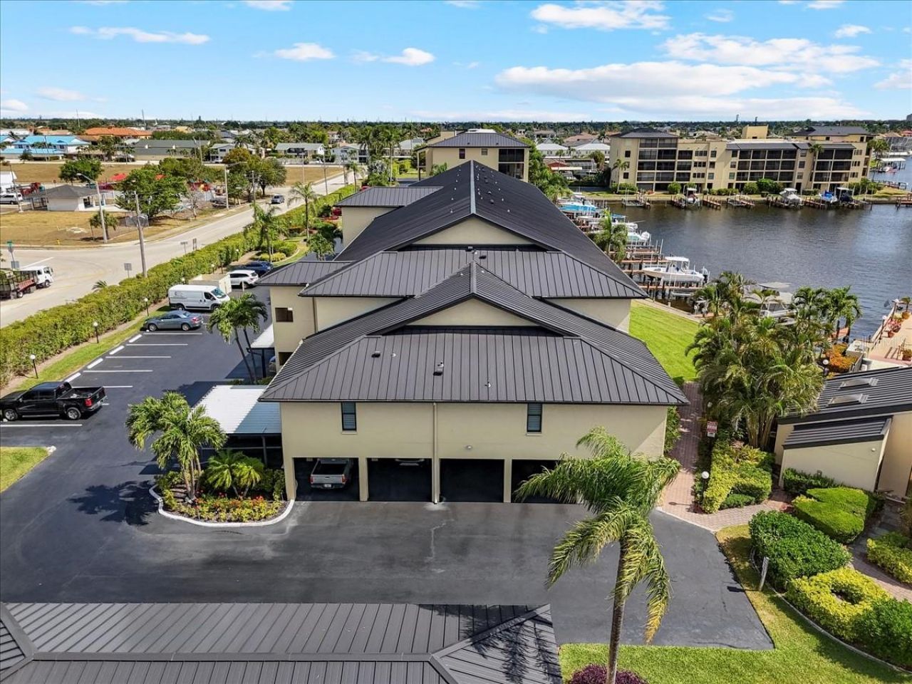 4719 SE 17th Place, Unit 208, Cape Coral, FL 33904 Photo