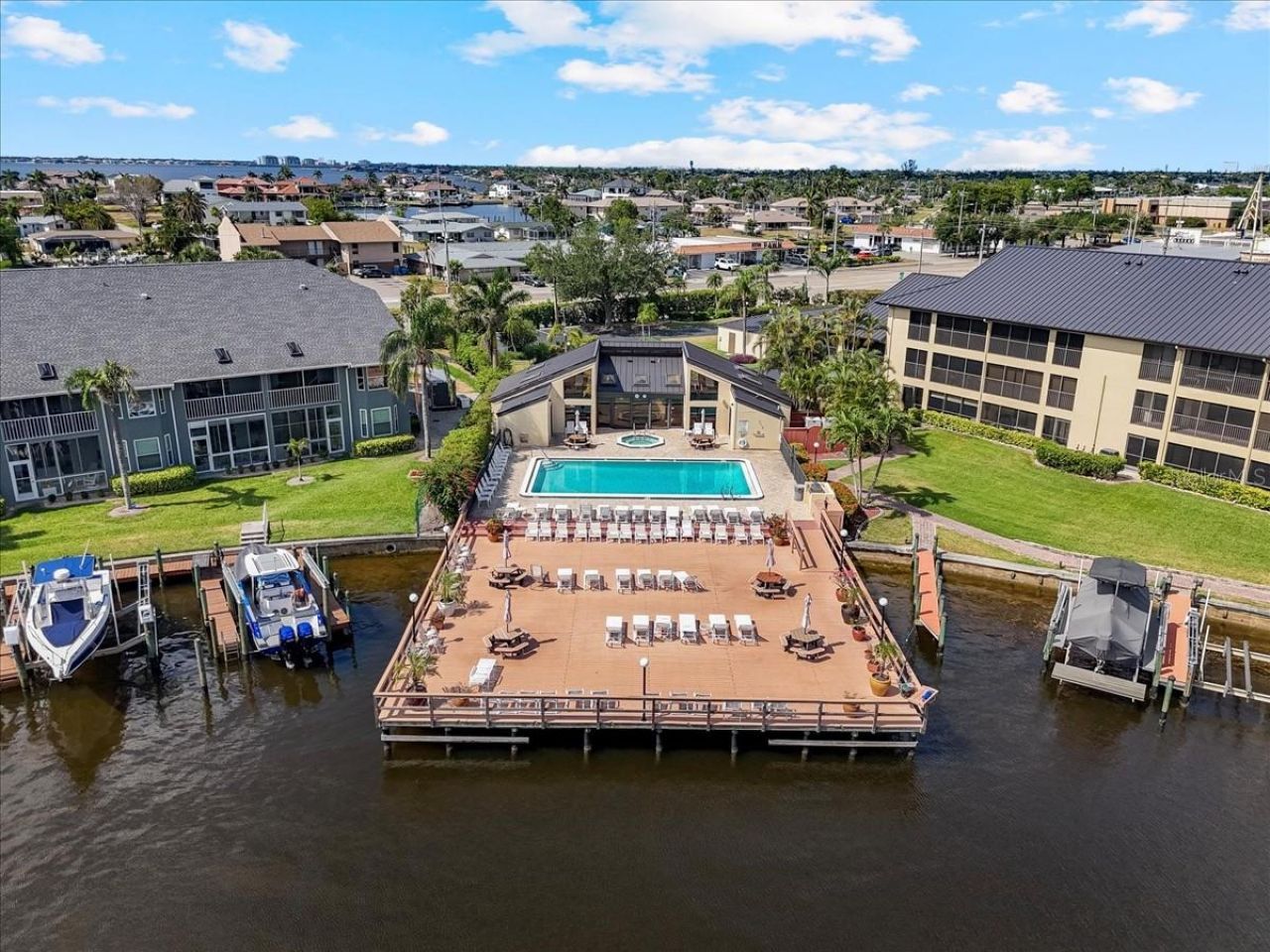 4719 SE 17th Place, Unit 208, Cape Coral, FL 33904 Photo