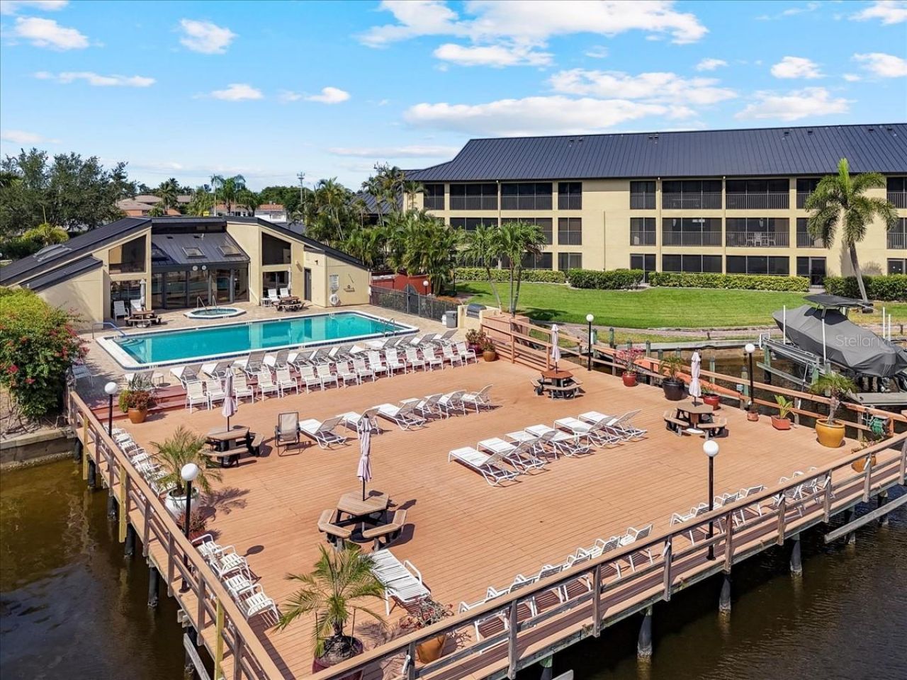 4719 SE 17th Place, Unit 208, Cape Coral, FL 33904 Photo