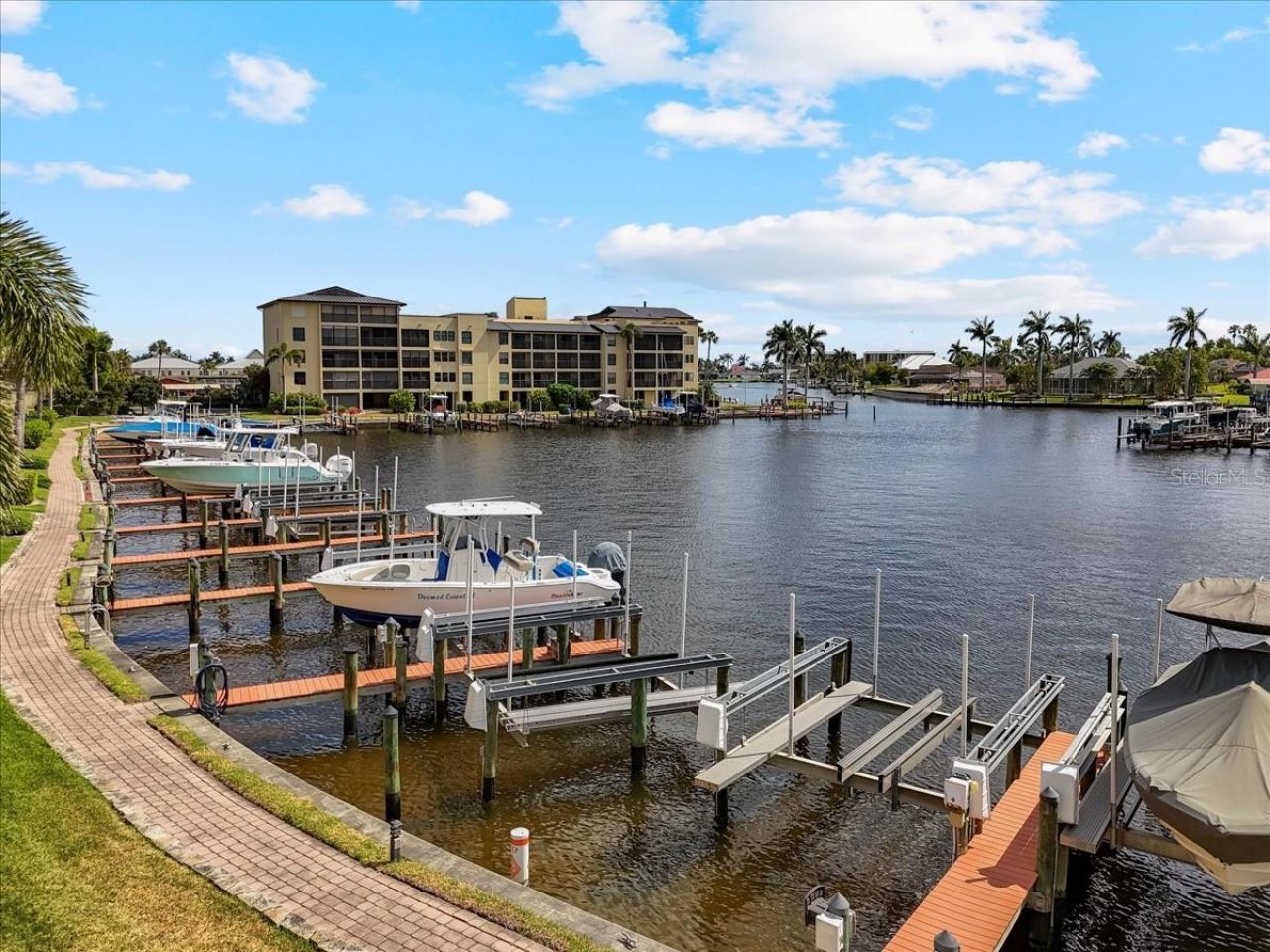 4719 SE 17th Place, Unit 208, Cape Coral, FL 33904 Photo