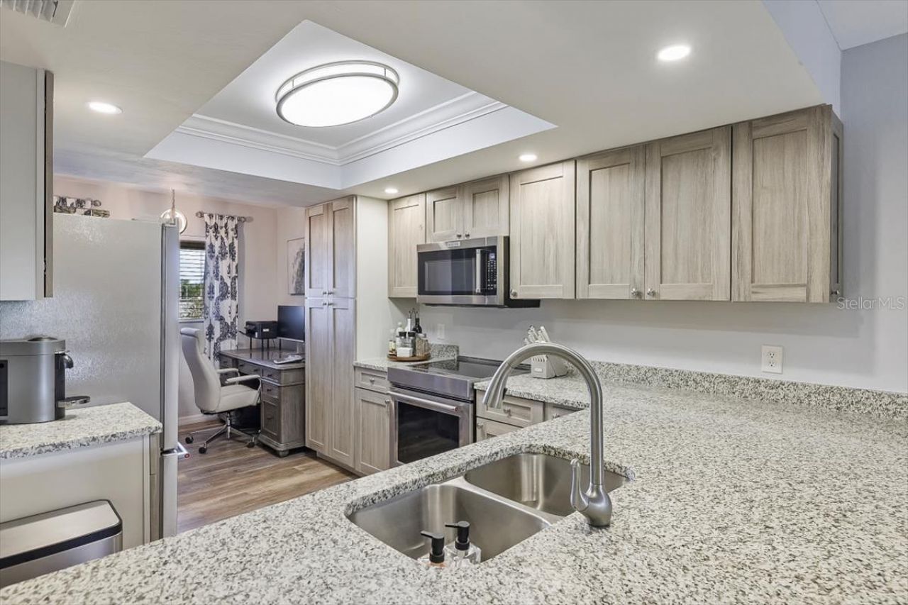 4719 SE 17th Place, Unit 208, Cape Coral, FL 33904 Photo