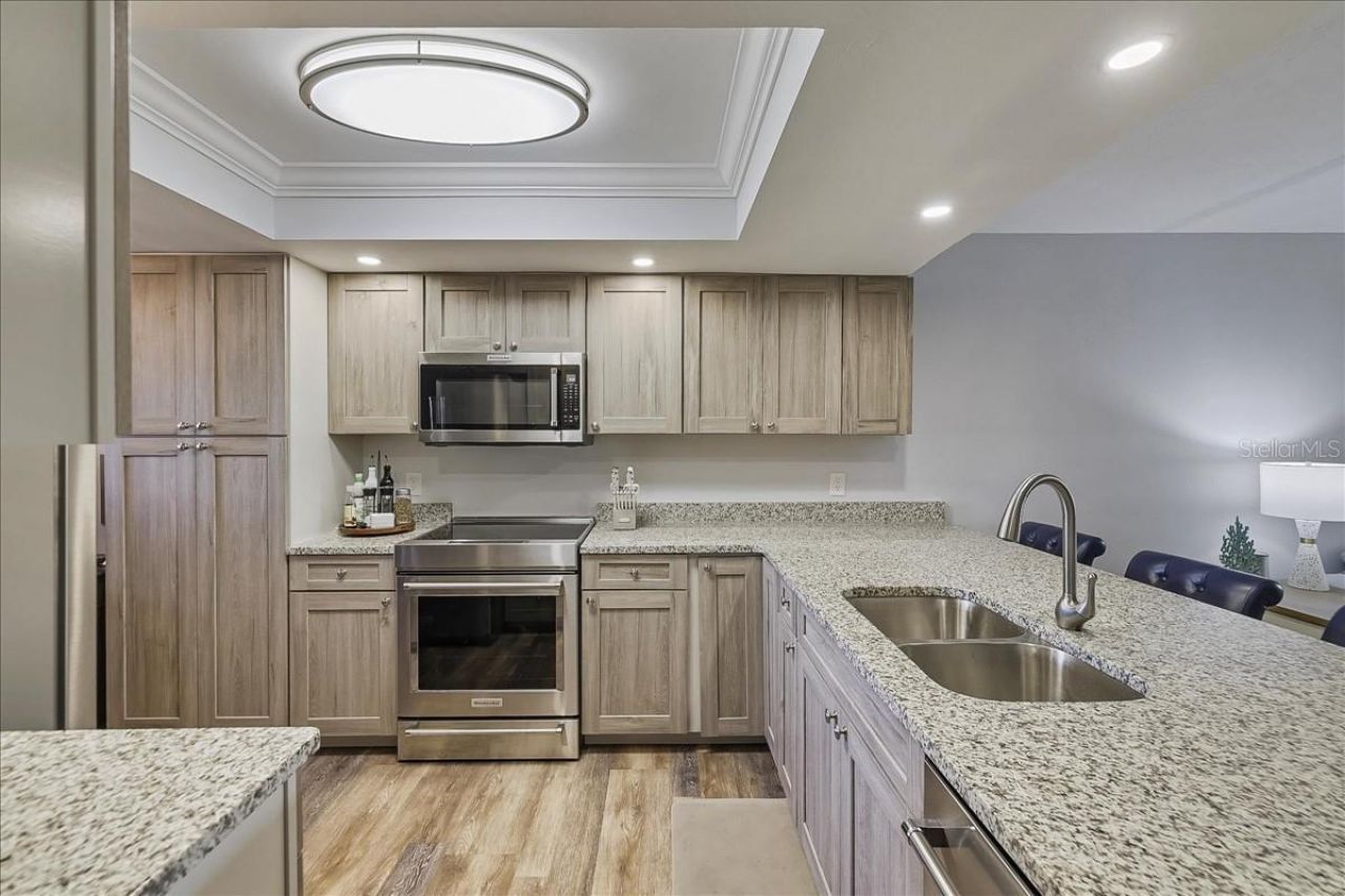 4719 SE 17th Place, Unit 208, Cape Coral, FL 33904 Photo