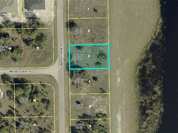 1005 Naples AVE S, LEHIGH ACRES, FL 33974