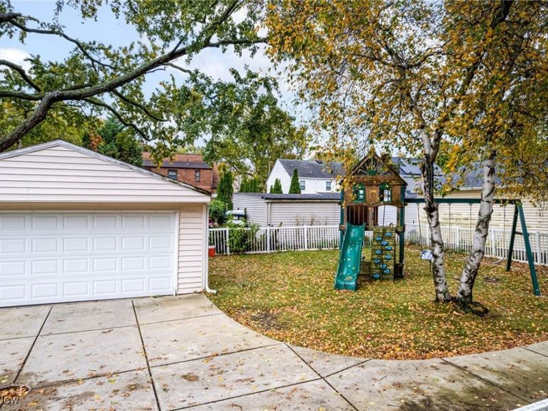 20147 Hilliard Boulevard, Rocky River, OH 44116 Photo 4