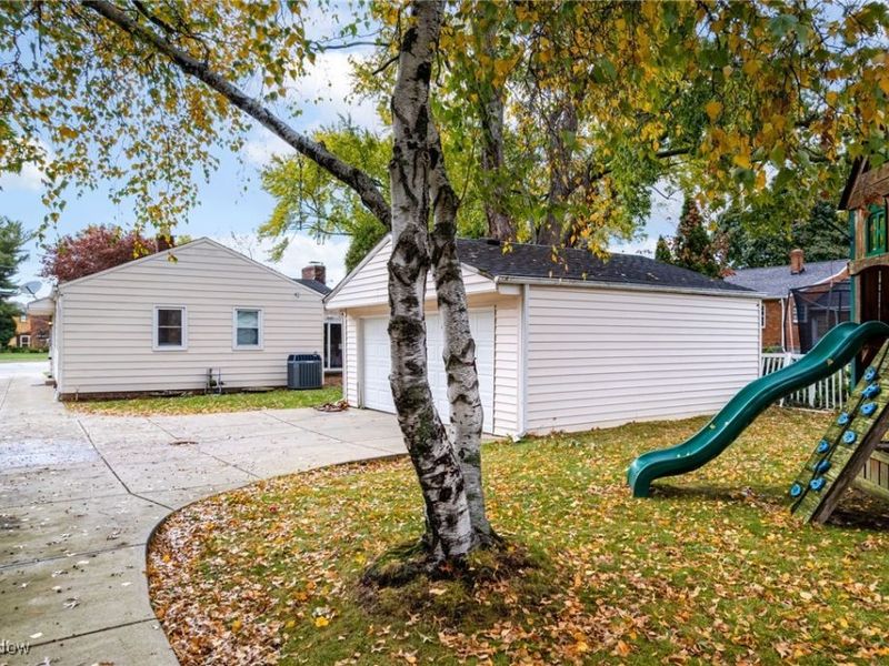 20147 Hilliard Boulevard, Rocky River, OH 44116 Photo 5