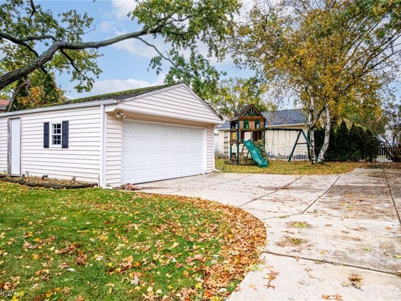 20147 Hilliard Boulevard, Rocky River, OH 44116 Photo 6