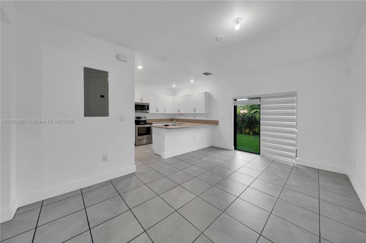 18320 SW 148th Rd, Miami, FL 33187 Photo