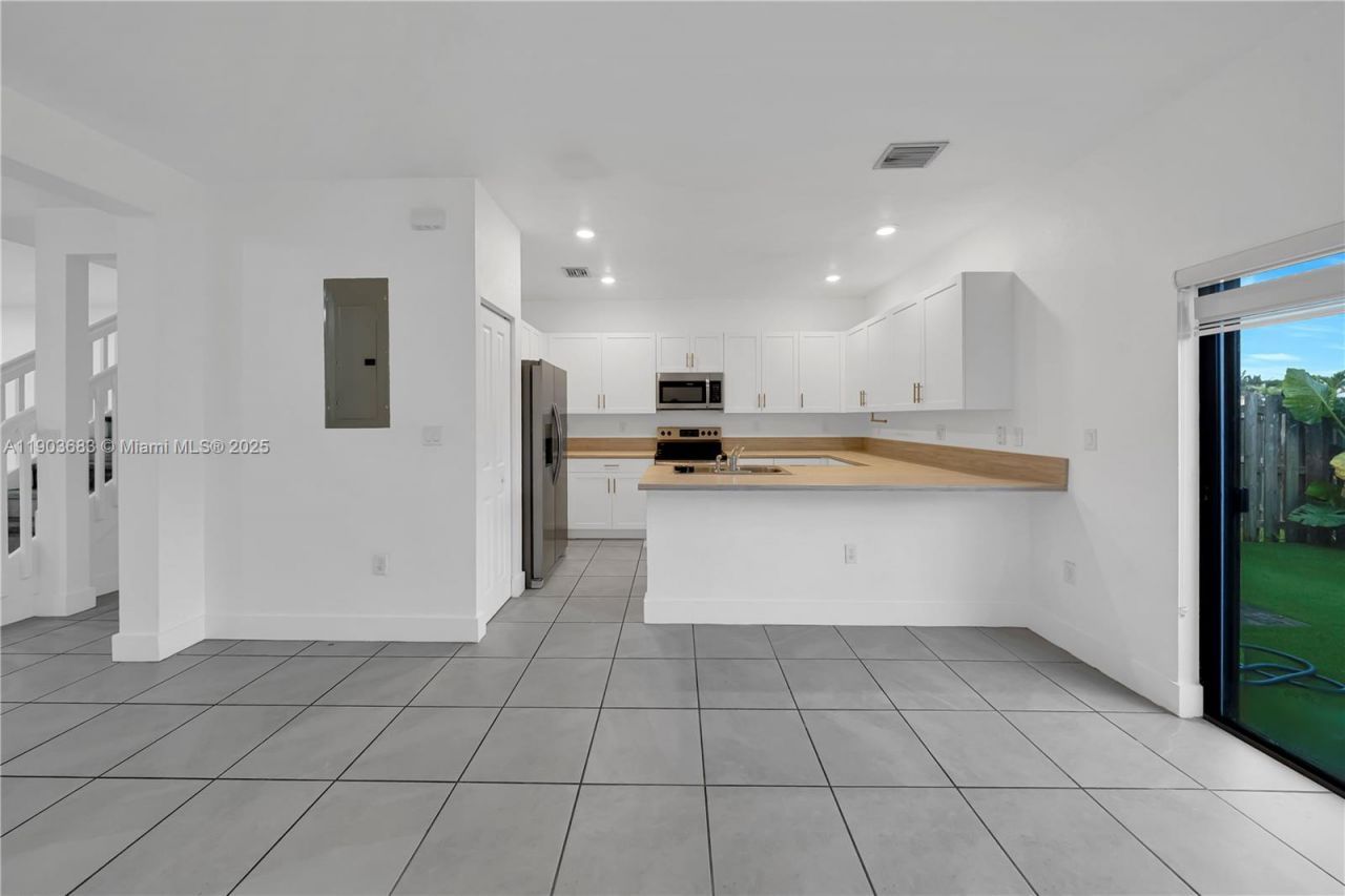 18320 SW 148th Rd, Miami, FL 33187 Photo